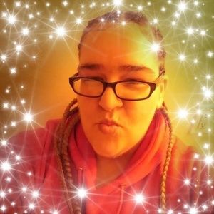 Meet your Posher, Angely